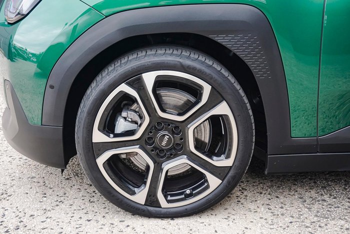 2025 MINI Aceman SE Favoured