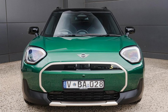 2025 MINI Aceman SE Favoured
