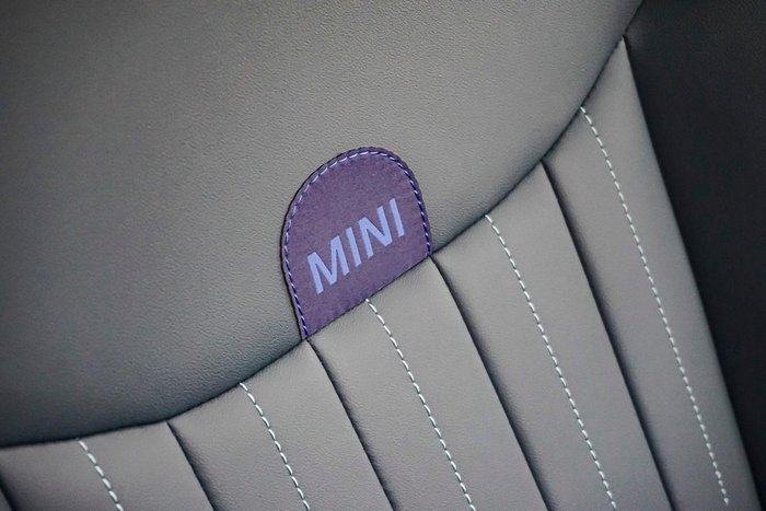 2025 MINI Aceman SE Favoured