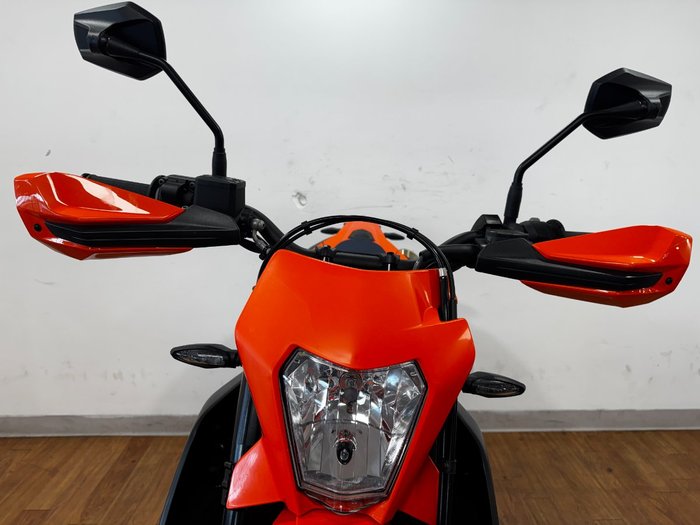 2024 Ktm 690 SMC R ORANGE