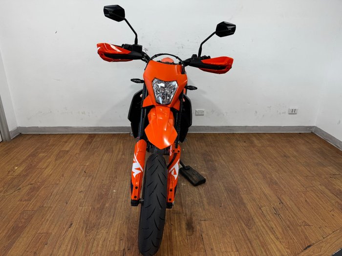 2024 Ktm 690 SMC R ORANGE