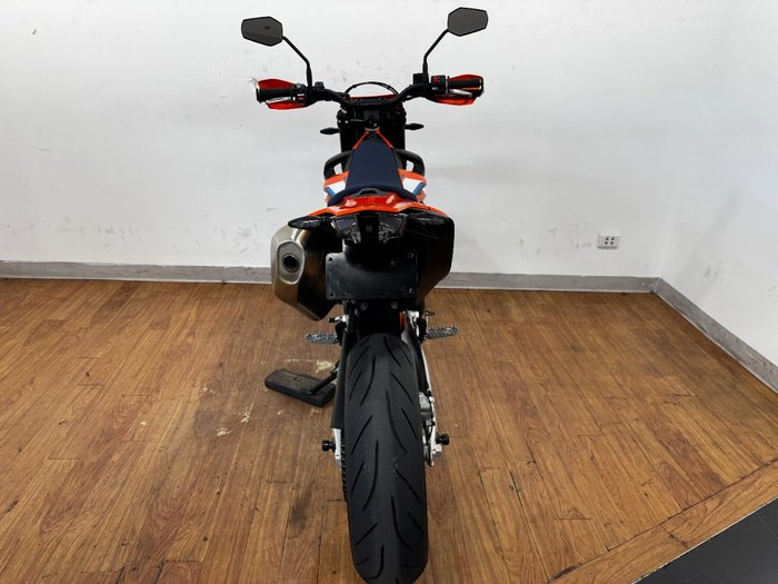 2024 Ktm 690 SMC R ORANGE
