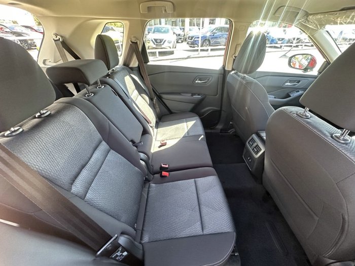 2026 Nissan X-TRAIL ST