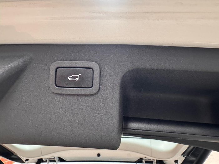 2016 Land Rover Discovery Sport TD4 150 SE L550 MY17 4X4 Constant White