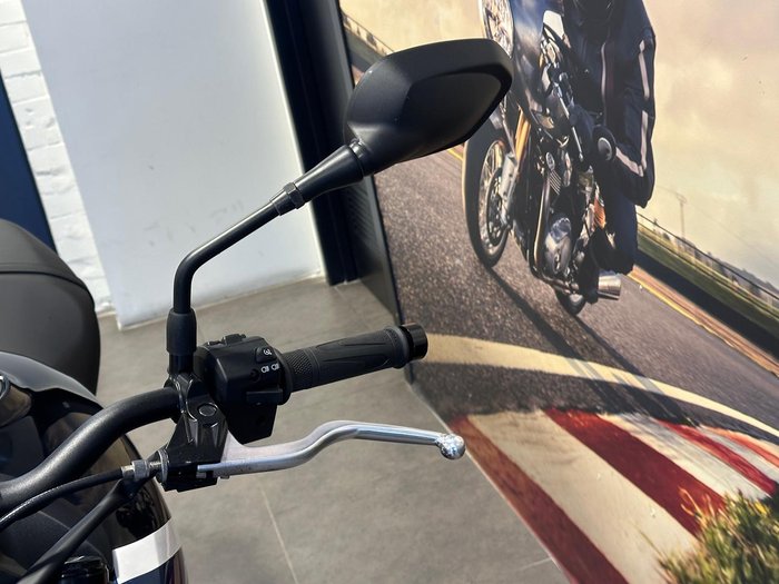 2025 Triumph Trident 660 Trident Blue