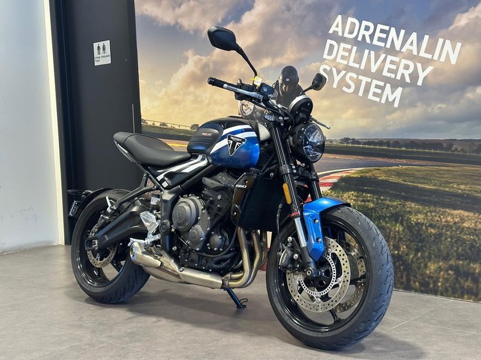 2025 Triumph Trident 660 Trident Blue