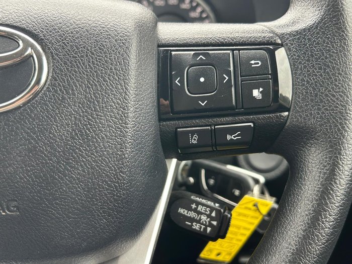 2022 Toyota Hilux SR