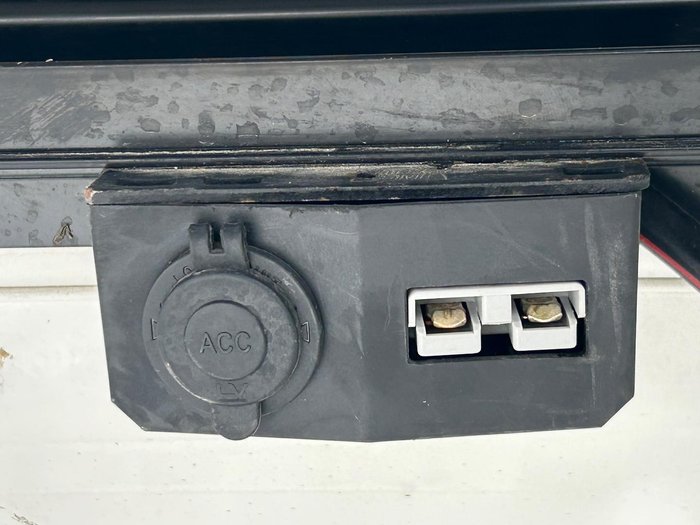 2022 Toyota Hilux SR