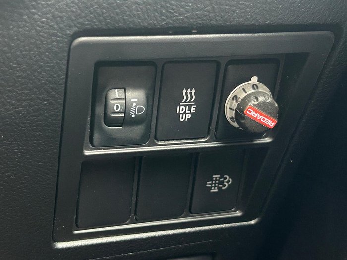 2022 Toyota Hilux SR