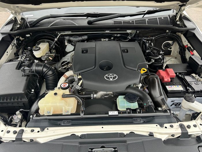 2022 Toyota Hilux SR