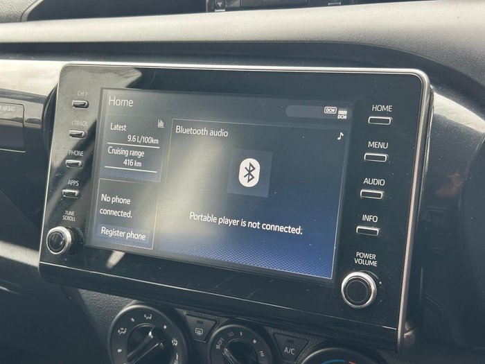 2022 Toyota Hilux SR