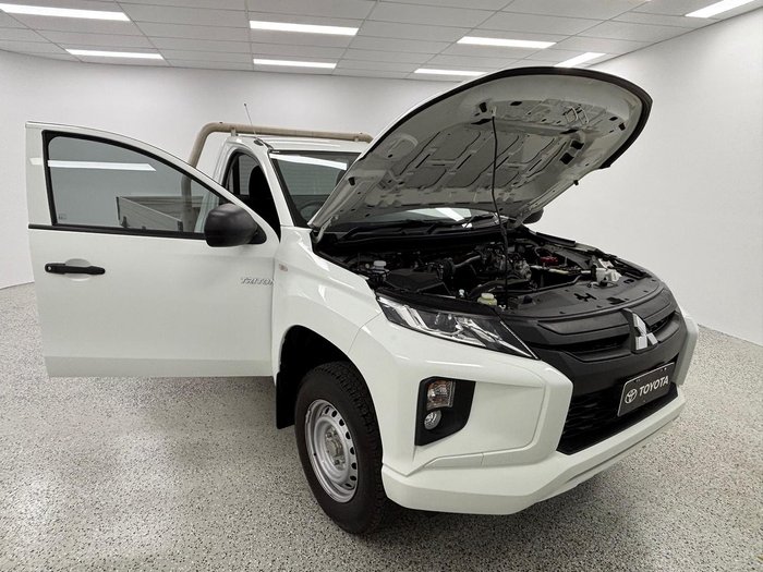 2021 Mitsubishi Triton GLX MR MY21 4x2 White
