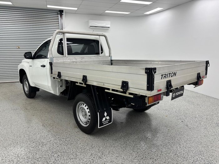2021 Mitsubishi Triton GLX MR MY21 4x2 White
