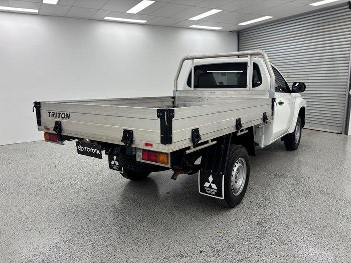 2021 Mitsubishi Triton GLX MR MY21 4x2 White