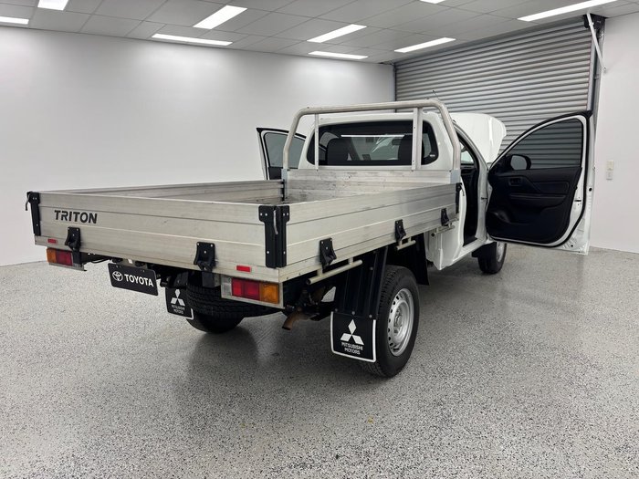2021 Mitsubishi Triton GLX MR MY21 4x2 White