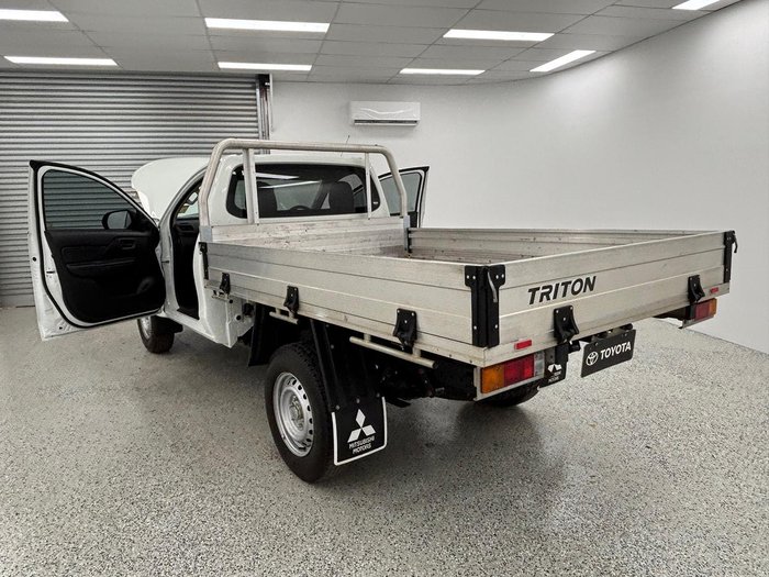2021 Mitsubishi Triton GLX MR MY21 4x2 White