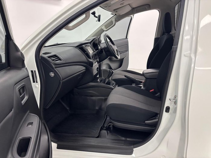 2021 Mitsubishi Triton GLX MR MY21 4x2 White