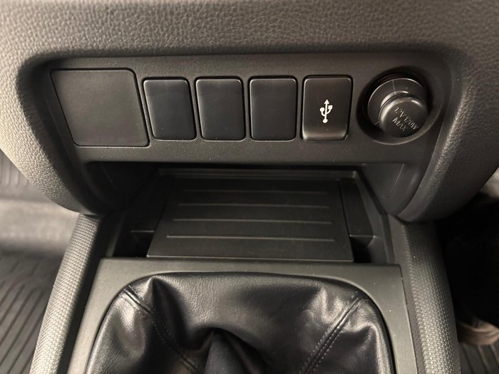 2021 Mitsubishi Triton GLX MR MY21 4x2 White