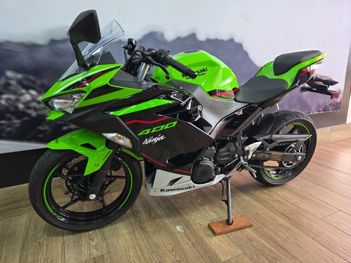 2022 Kawasaki NINJA 400 SE