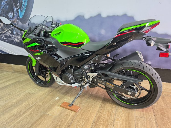 2022 Kawasaki NINJA 400 SE