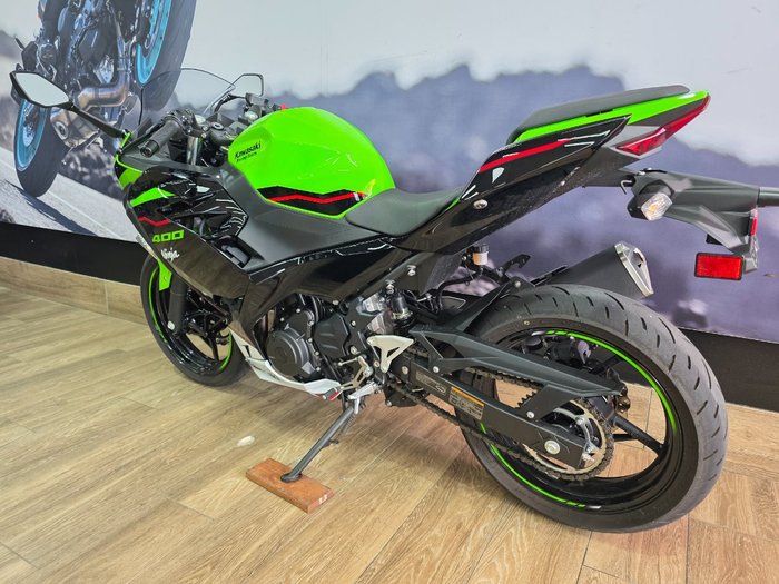 2022 Kawasaki NINJA 400 SE