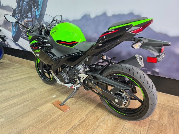 2022 Kawasaki NINJA 400 SE