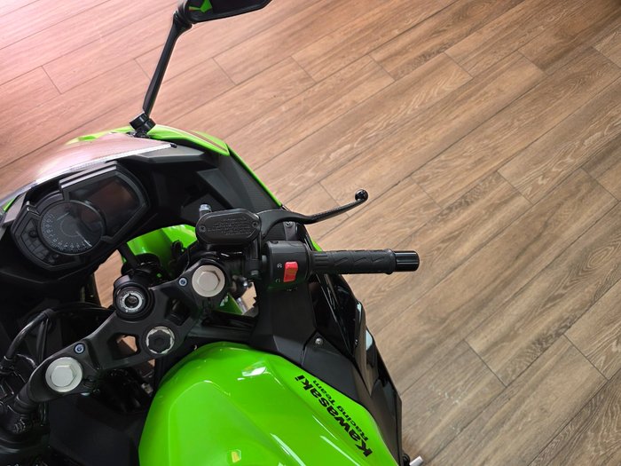 2022 Kawasaki NINJA 400 SE