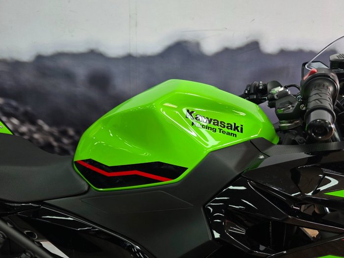 2022 Kawasaki NINJA 400 SE