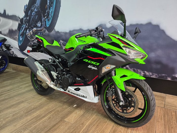 2022 Kawasaki NINJA 400 SE