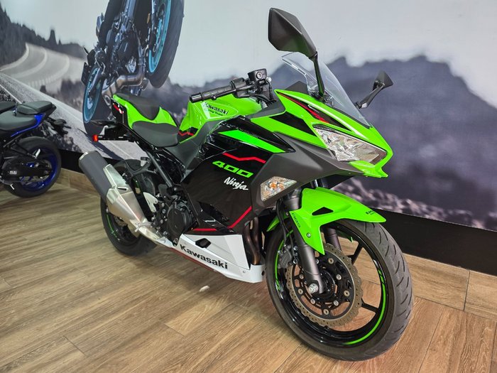 2022 Kawasaki NINJA 400 SE