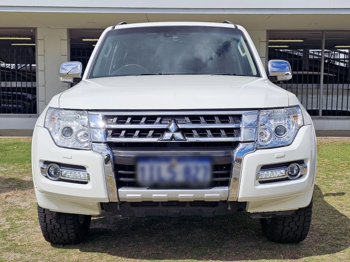 2016 Mitsubishi Pajero Exceed