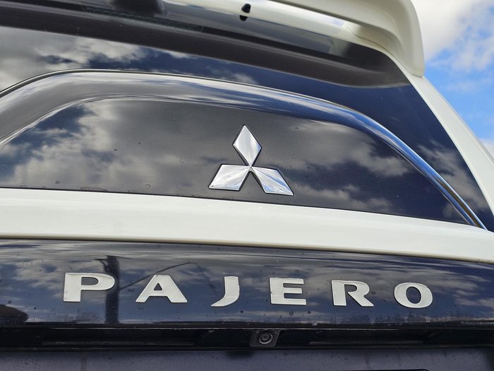 2016 Mitsubishi Pajero Exceed