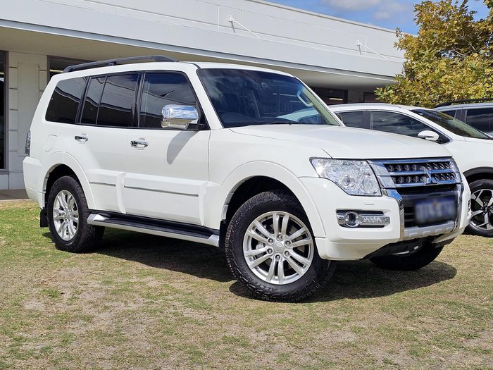 2016 Mitsubishi Pajero Exceed