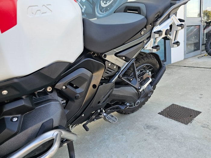 2025 BMW Motorrad 2025 Bmw 1300CC R 1300 GS Adventure Blue