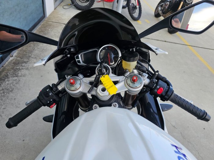 2015 Triumph DAYTONA 675 White