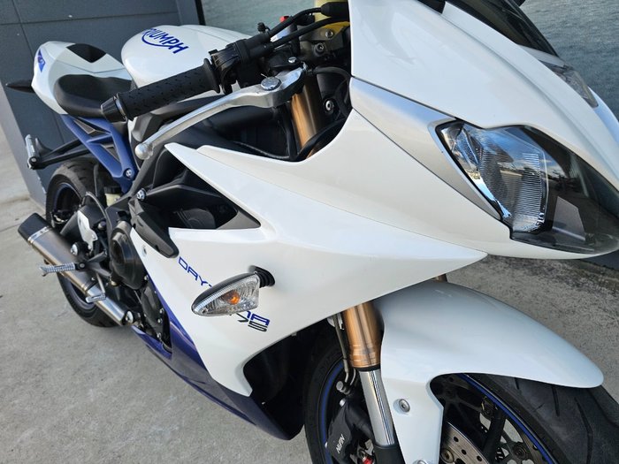 2015 Triumph DAYTONA 675 White