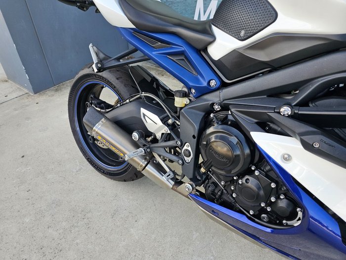 2015 Triumph DAYTONA 675 White