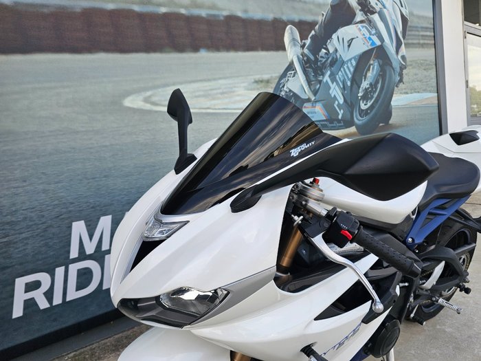 2015 Triumph DAYTONA 675 White