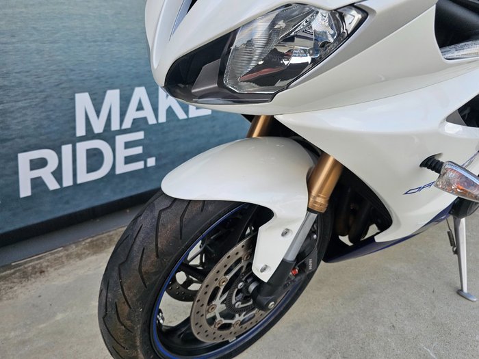 2015 Triumph DAYTONA 675 White