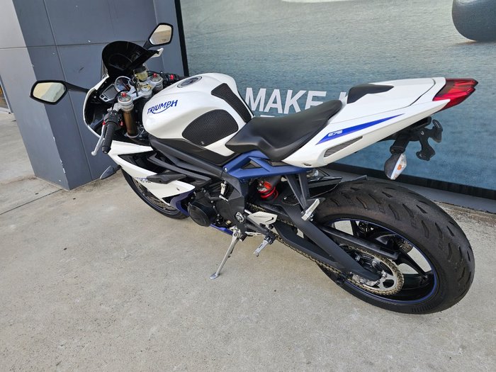 2015 Triumph DAYTONA 675 White