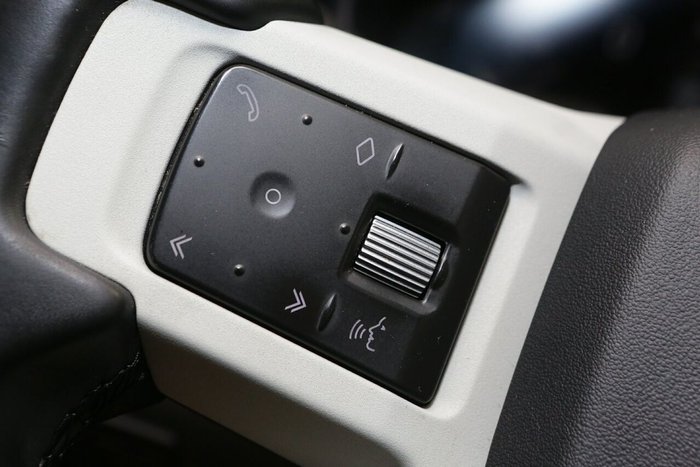 2020 Land Rover Defender 110 P400 SE