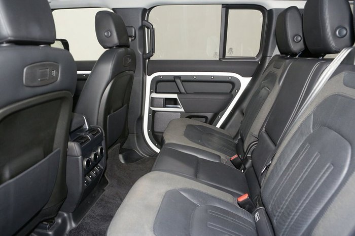 2020 Land Rover Defender 110 P400 SE