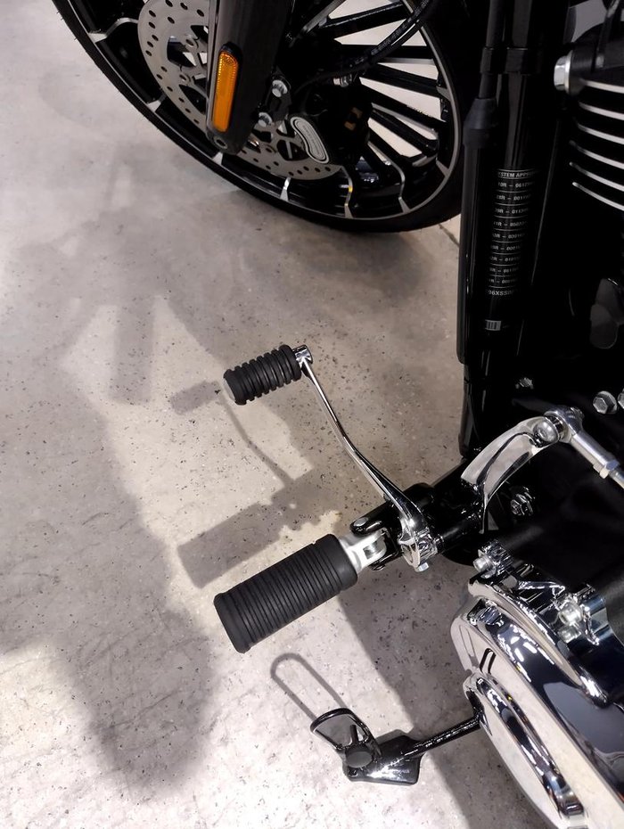 2025 Harley-Davidson Breakout 117 (FXBR) Softail Black