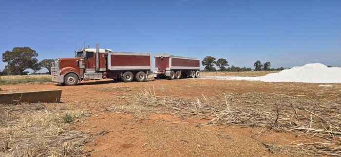 2018 Kenworth T909 T909 