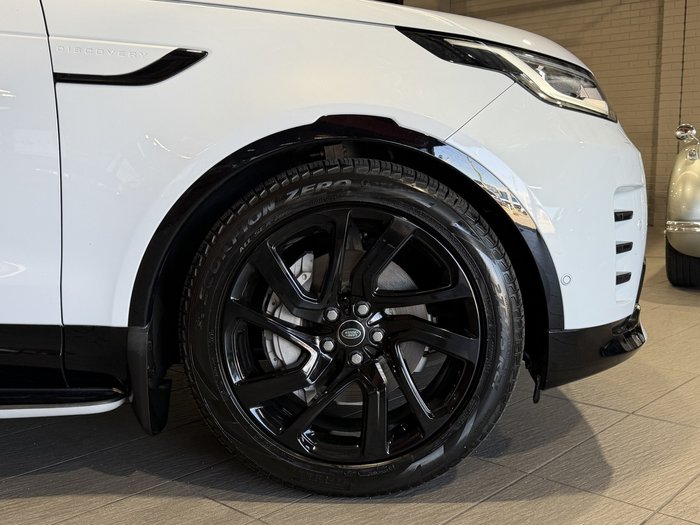 2023 Land Rover Discovery D300 R-Dynamic SE