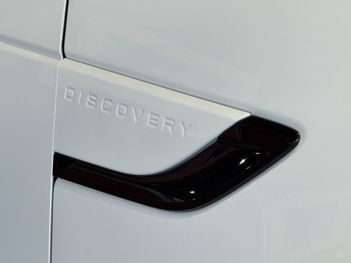 2023 Land Rover Discovery D300 R-Dynamic SE