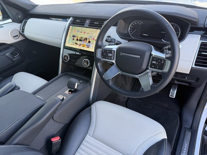 2023 Land Rover Discovery D300 R-Dynamic SE