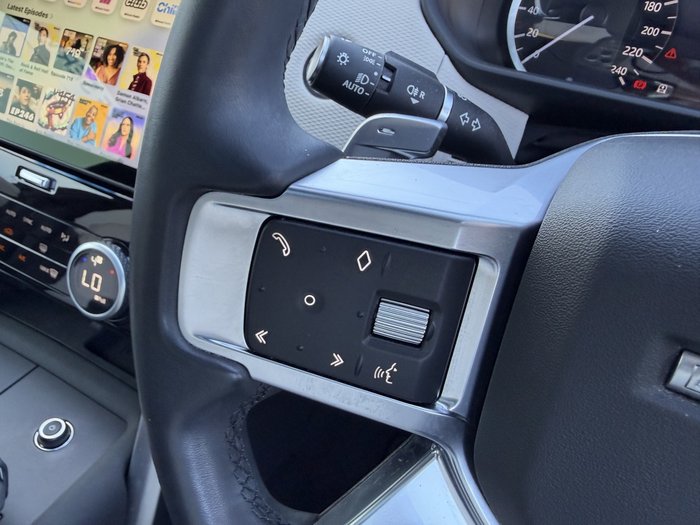 2023 Land Rover Discovery D300 R-Dynamic SE