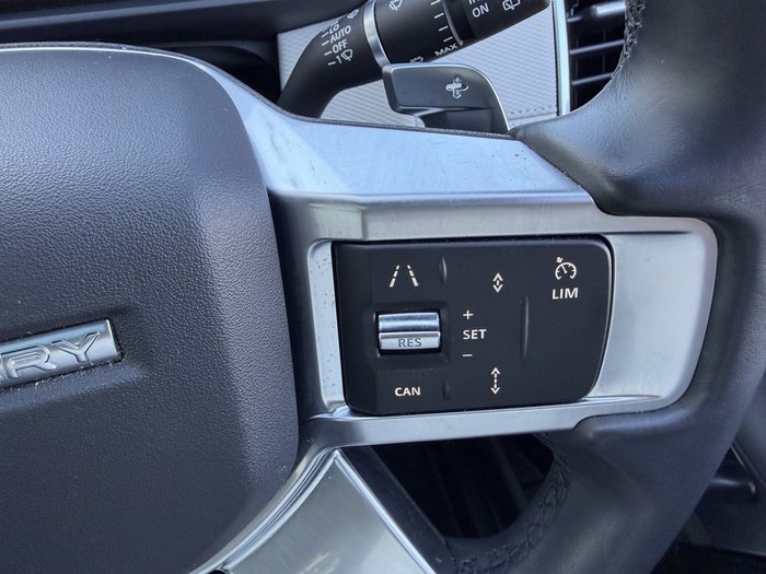 2023 Land Rover Discovery D300 R-Dynamic SE