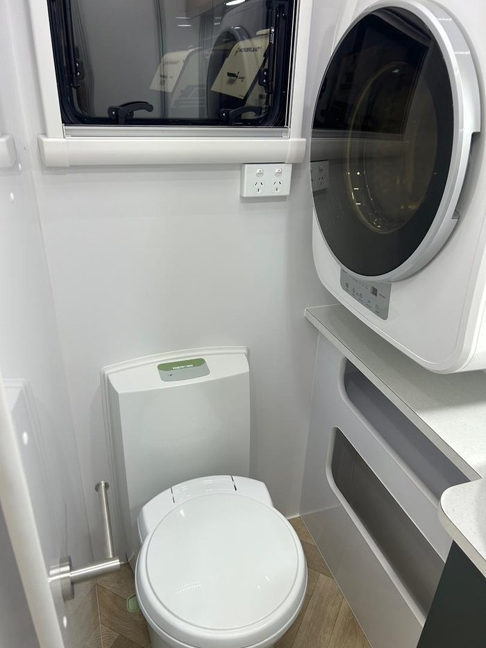 2026 Wonderland RV Amaroo Quad Bunk